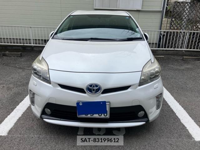 Toyota PRIUS 2015-01 8686349-0