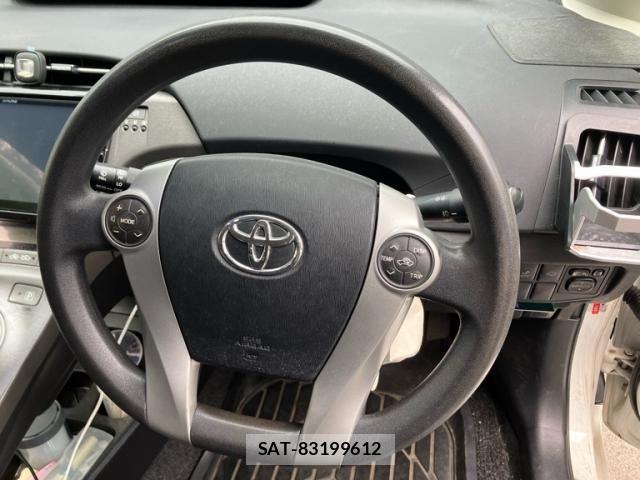 Toyota PRIUS 2015-01 8686349-9