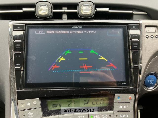 Toyota PRIUS 2015-01 8686349-18