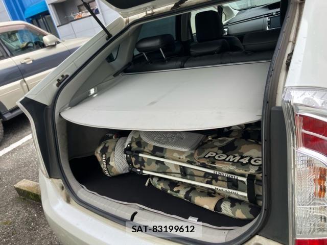 Toyota PRIUS 2015-01 8686349-6