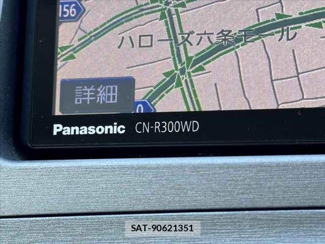 Toyota PRIUS 2014-06 8686327-21