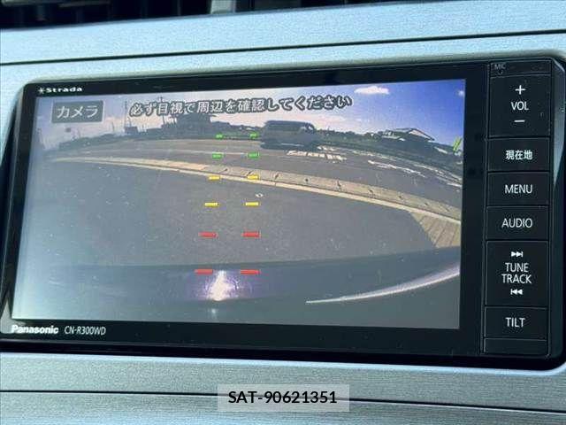 Toyota PRIUS 2014-06 8686327-3