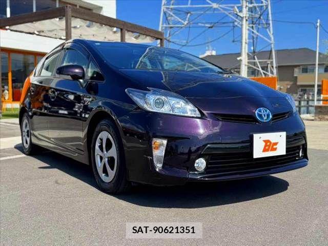 Toyota PRIUS 2014-06 8686327-7