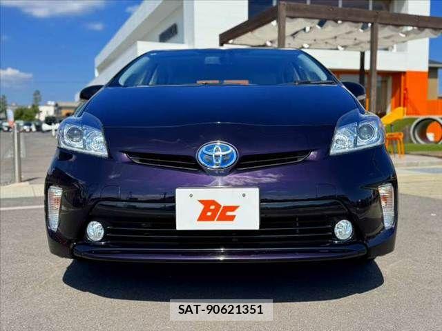 Toyota PRIUS 2014-06 8686327-8