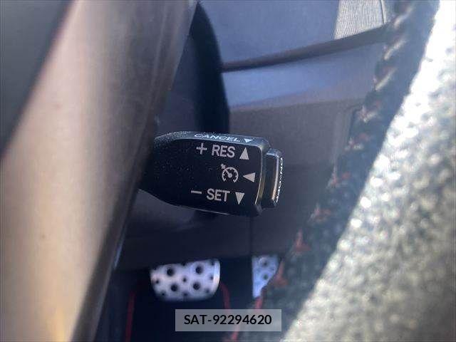 Toyota PRIUS 2014-09 8686343-10