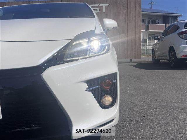 Toyota PRIUS 2014-09 8686343-12