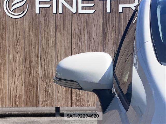 Toyota PRIUS 2014-09 8686343-22