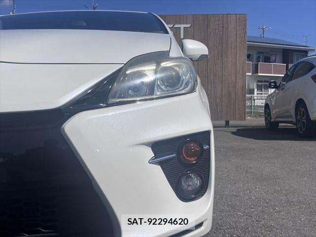 Toyota PRIUS 2014-09 8686343-23