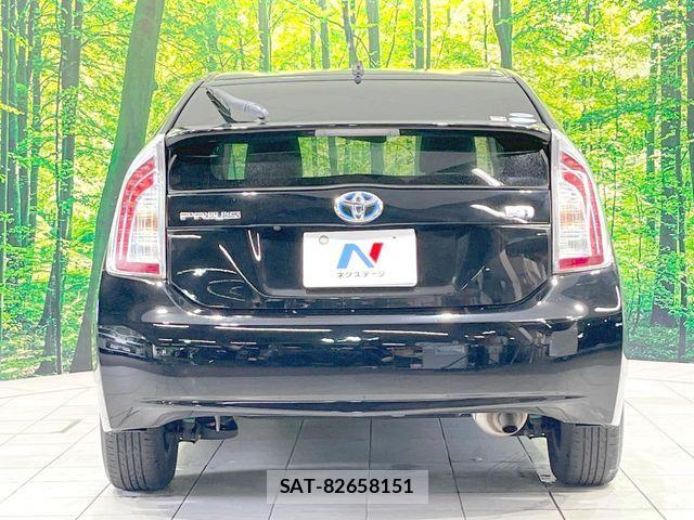 Toyota PRIUS 2012-02 8686335-14