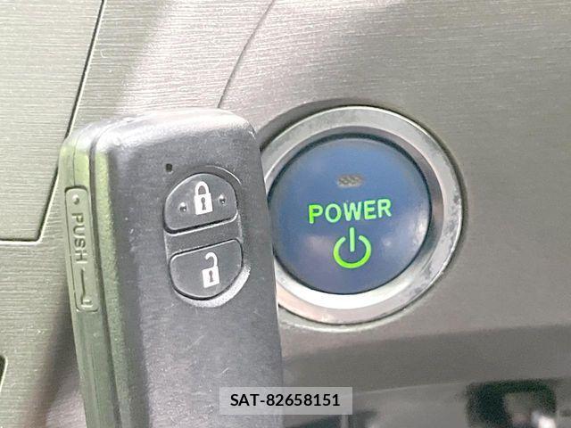 Toyota PRIUS 2012-02 8686335-5