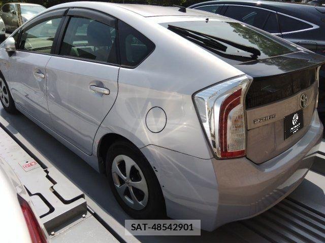 Toyota PRIUS 2014-01 8686337-2