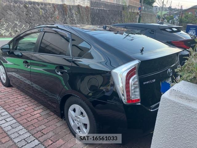 Toyota PRIUS 2013-10 8686354-4