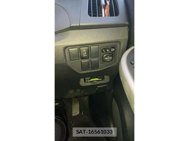 Toyota PRIUS 2013-10 8686354-8