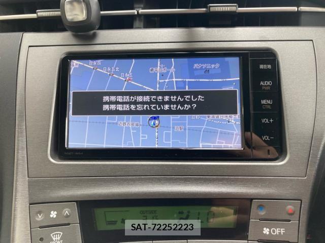 Toyota PRIUS 2015-08 8686356-19