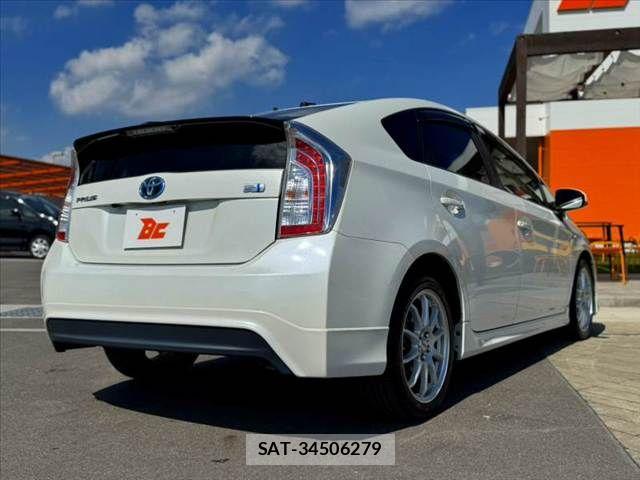 Toyota PRIUS 2012-11 8686342-14