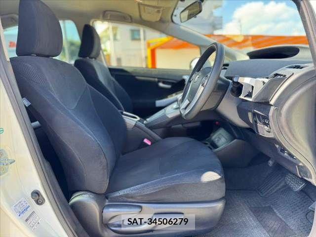 Toyota PRIUS 2012-11 8686342-15