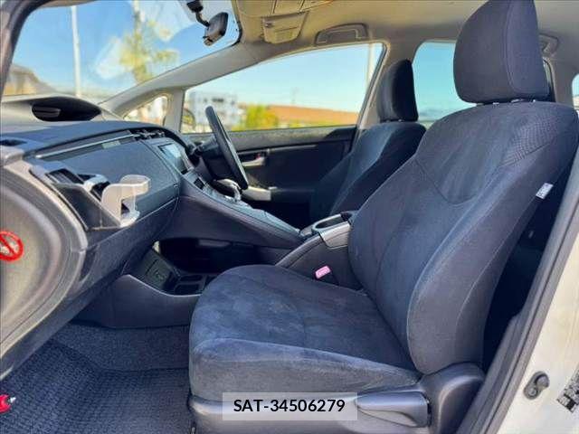 Toyota PRIUS 2012-11 8686342-16