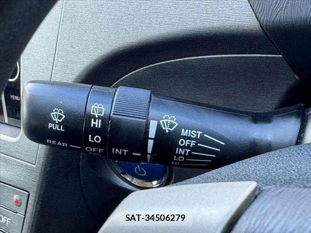 Toyota PRIUS 2012-11 8686342-24