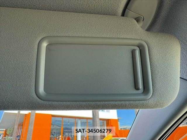 Toyota PRIUS 2012-11 8686342-28