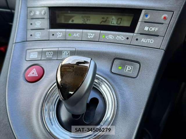 Toyota PRIUS 2012-11 8686342-5