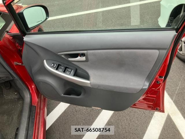 Toyota PRIUS 2010-03 8686362-11