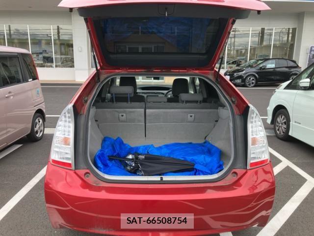 Toyota PRIUS 2010-03 8686362-16