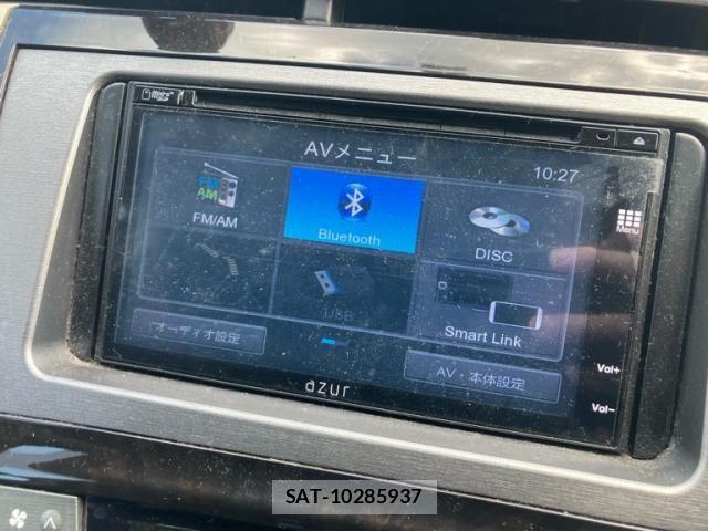 Toyota PRIUS 2013-11 8686358-21