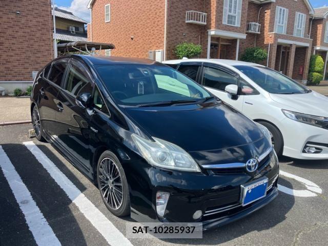 Toyota PRIUS 2013-11 8686358-2