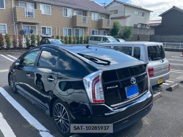 Toyota PRIUS 2013-11 8686358-8