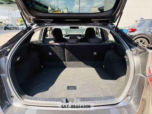 Toyota PRIUS 2017-09 8686320-9