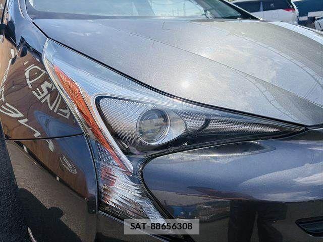 Toyota PRIUS 2017-09 8686320-22