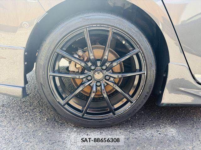 Toyota PRIUS 2017-09 8686320-27