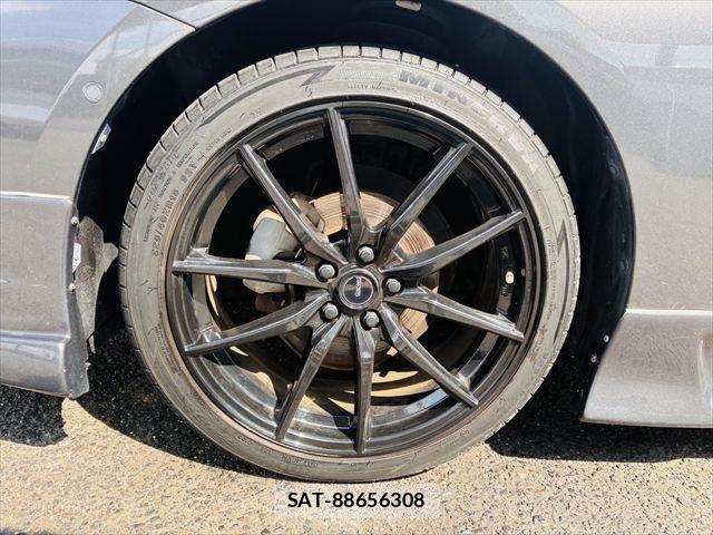 Toyota PRIUS 2017-09 8686320-29
