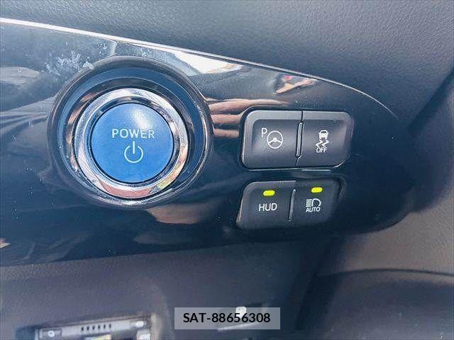 Toyota PRIUS 2017-09 8686320-6