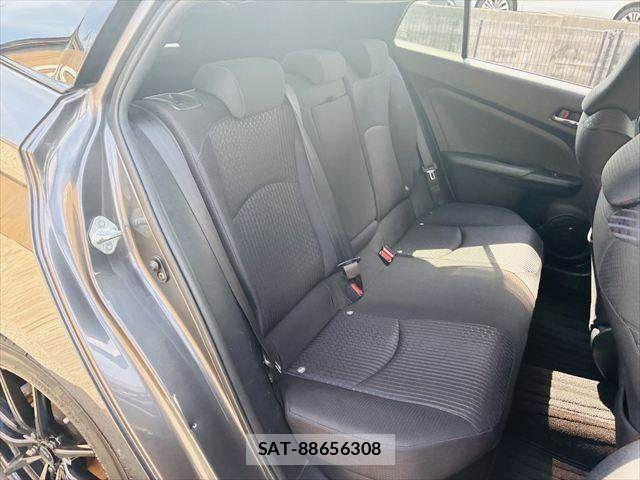 Toyota PRIUS 2017-09 8686320-8