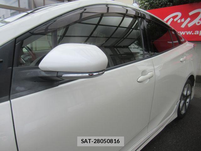 Toyota PRIUS 2016-09 8686336-14