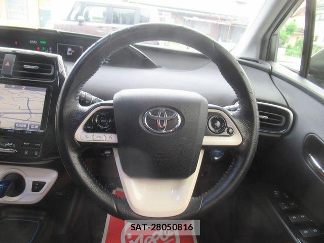 Toyota PRIUS 2016-09 8686336-15