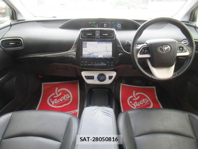 Toyota PRIUS 2016-09 8686336-1