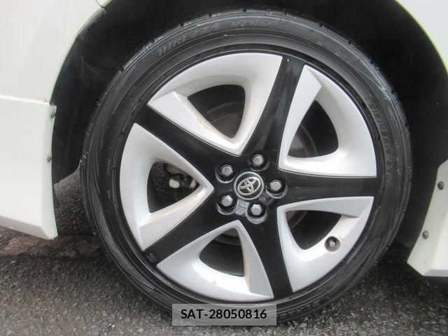 Toyota PRIUS 2016-09 8686336-23