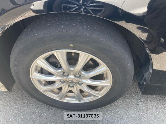 Toyota PRIUS 2013-11 8686359-10