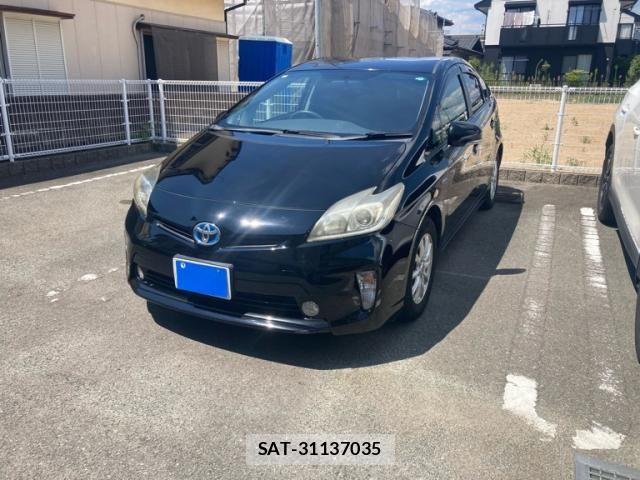 Toyota PRIUS 2013-11 8686359-2
