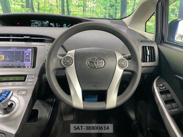 Toyota PRIUS 2014-07 8686317-10