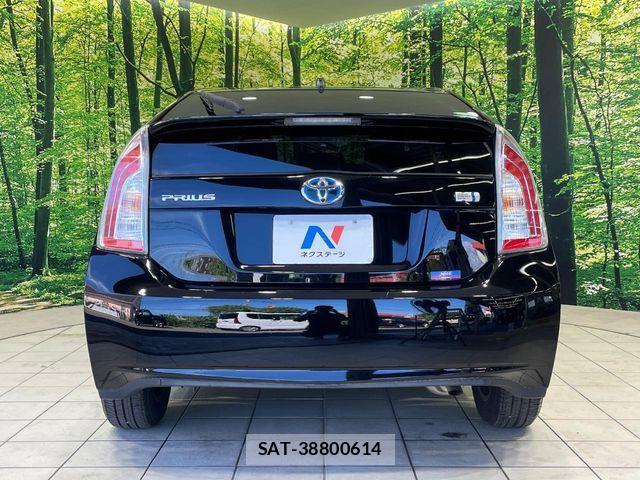 Toyota PRIUS 2014-07 8686317-14