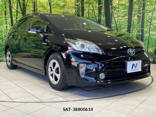 Toyota PRIUS 2014-07 8686317-15