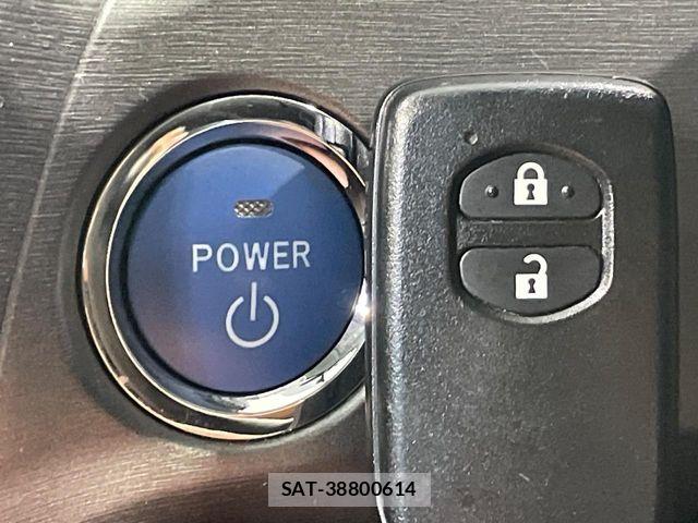Toyota PRIUS 2014-07 8686317-4