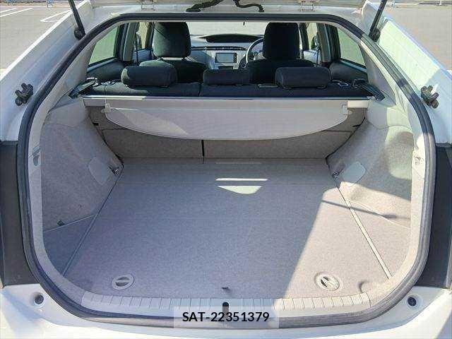 Toyota PRIUS 2015-09 8686344-9