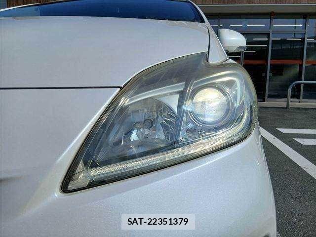 Toyota PRIUS 2015-09 8686344-11