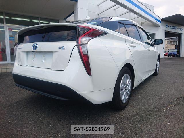 Toyota PRIUS 2016-03 8686311-3