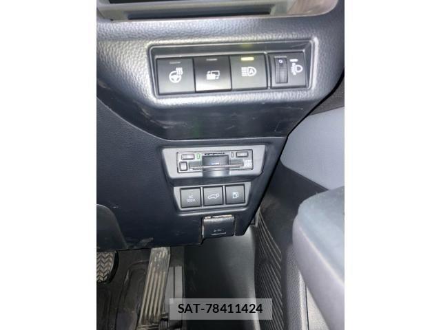 Toyota PRIUS 2023-05 8745253-19
