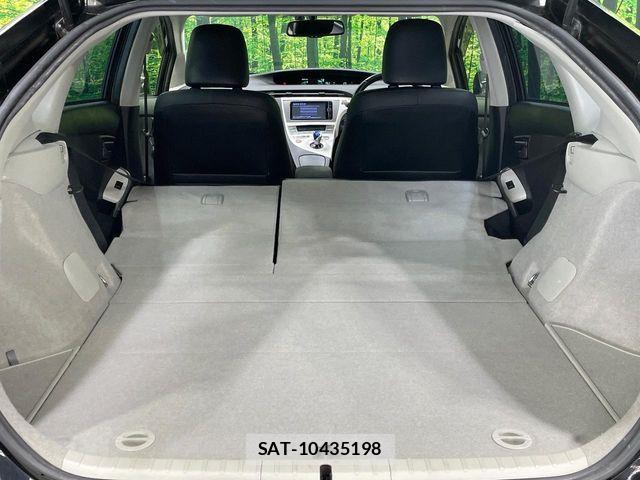 Toyota PRIUS 2013-10 8745285-10